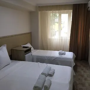 Femi Ji Отель
